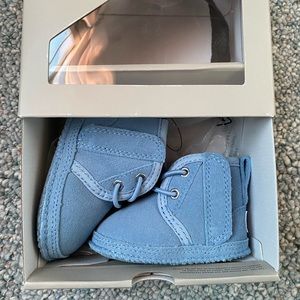 Ugg-NWT Baby boy blue wool lined boots